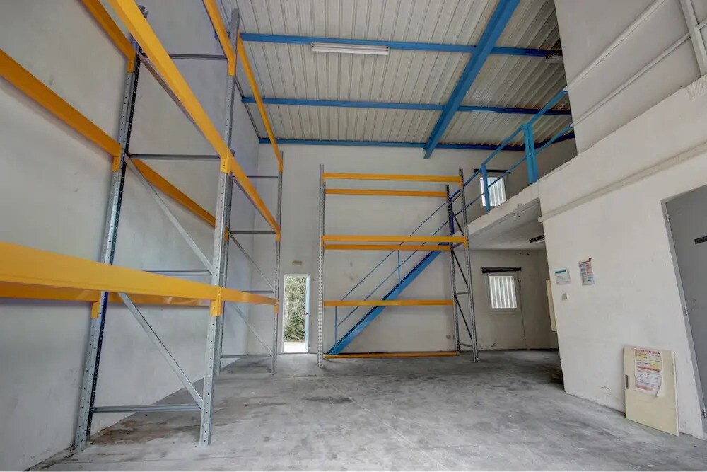 530 Avenue Des Templiers, Aubagne à louer Photo de l’immeuble– Image 1 sur 6