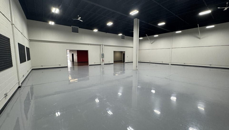 6019-6033 3 St SE, Calgary, AB à louer Photo intérieure– Image 1 sur 4