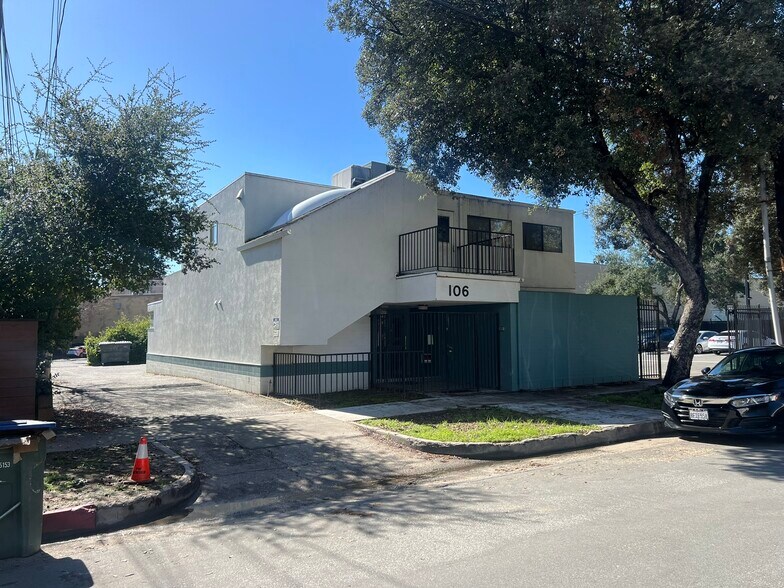 106 Palmetto Dr, Pasadena, CA à vendre - Photo de l’immeuble – Image 2 sur 14