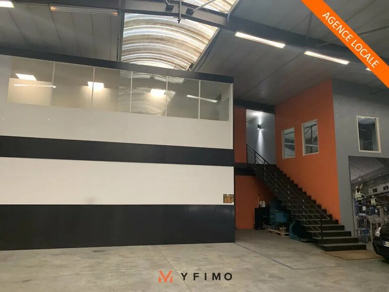 Local d'activités dans Achères à vendre - Photo intérieure – Image 2 sur 12