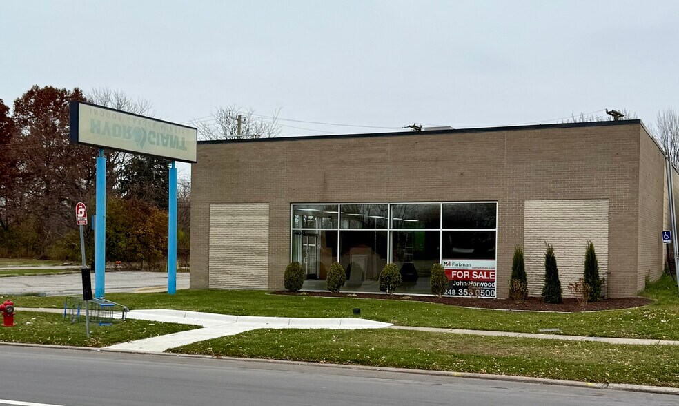 19363 Eureka Rd, Southgate, MI à louer - Photo de l’immeuble – Image 1 sur 2