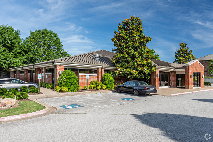 5330 Willow Creek Dr, Springdale, AR à louer - Photo principale – Image 1 sur 4