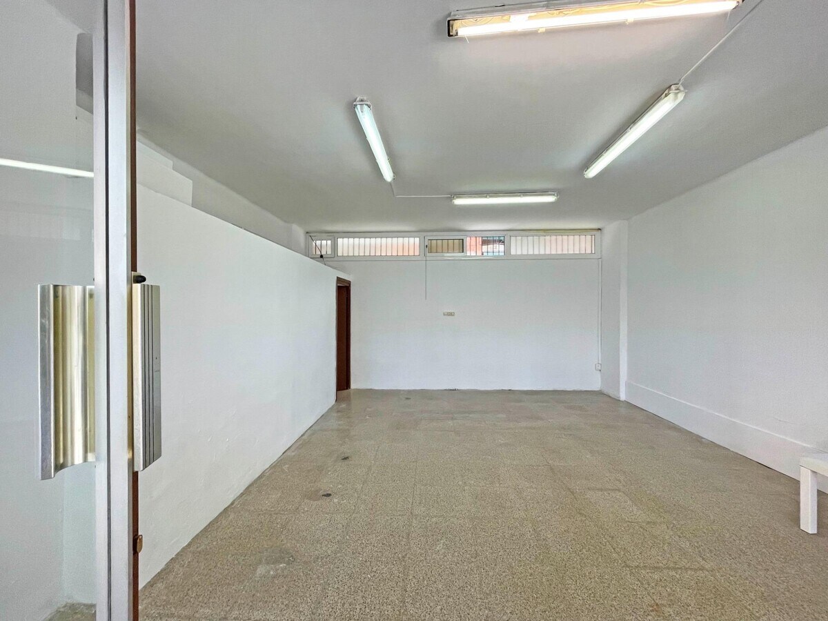 Sabadell, BAR 08207 - Lot B -  - Photo intérieure - Image 1 of 2