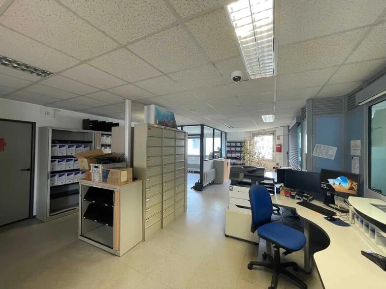 Bureau dans Rouen à louer - Photo de l’immeuble – Image 3 sur 21