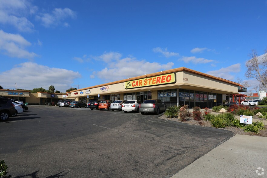 4150-4250 Convoy St, San Diego, CA à louer - Photo de l’immeuble – Image 2 sur 5