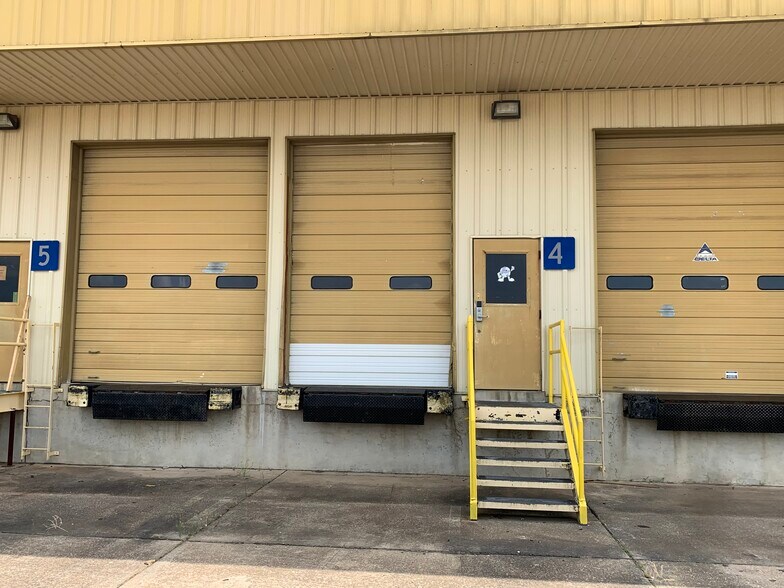 6125 Interstate Dr, Shreveport, LA à louer - Photo de l’immeuble – Image 2 sur 12