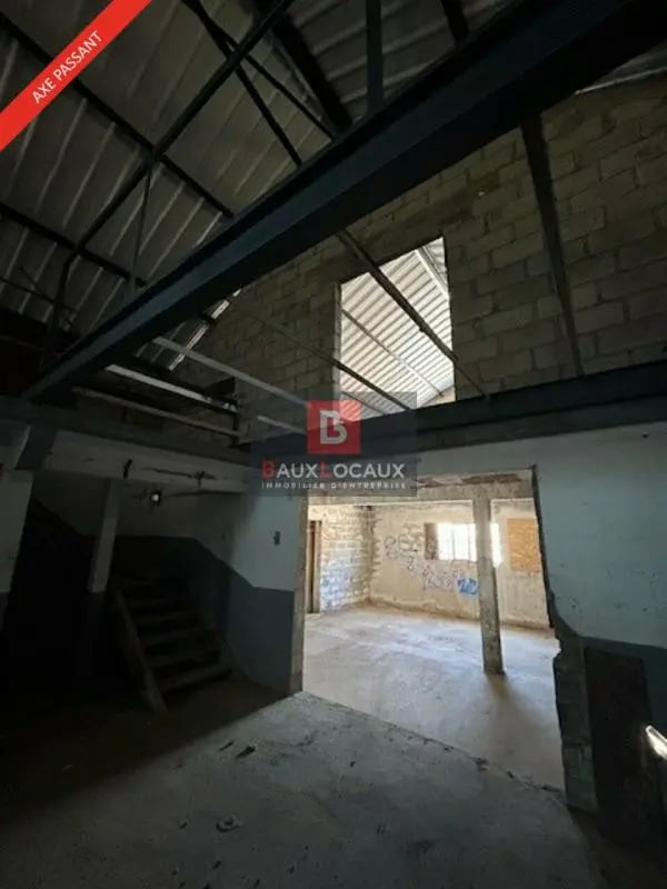Local d'activités dans Châteauneuf-les-Martigues à vendre Photo de l’immeuble– Image 1 sur 8
