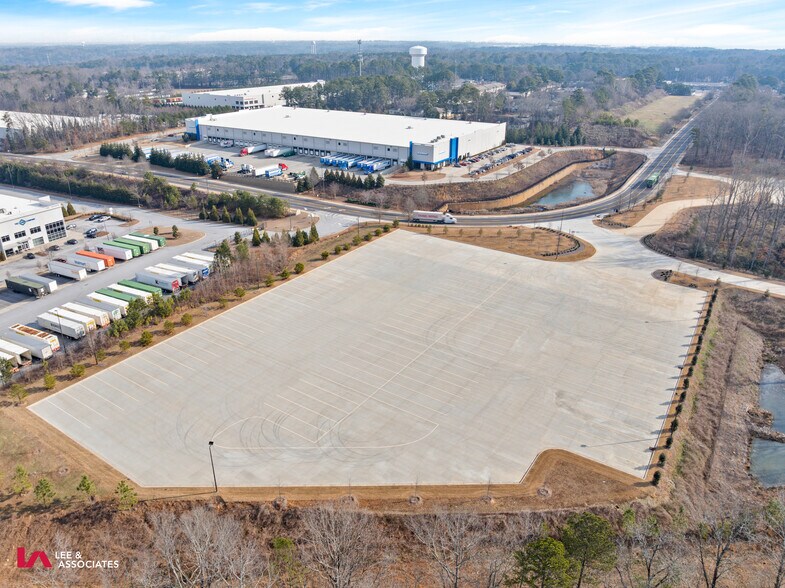 5001 N Commerce Dr, Atlanta, GA à louer - Photo de l’immeuble – Image 2 sur 5