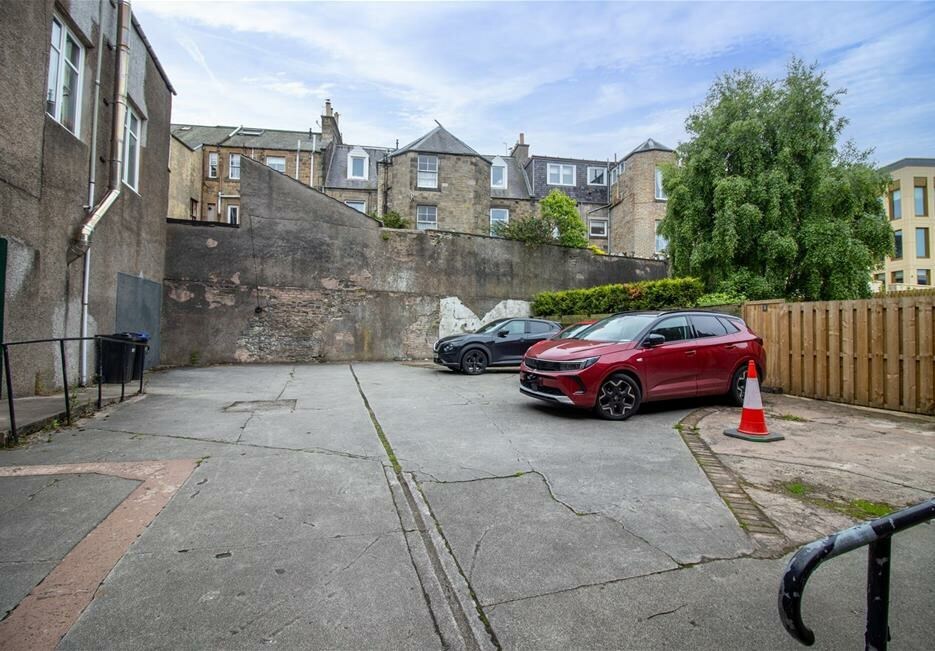 1-4 Teviot Crescent, Hawick, SCB TD9 9RE - Lot 2 - - Autre - Image 1 of 12