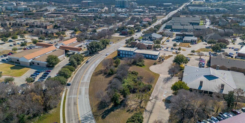 4775 Bryant Irvin Ct, Fort Worth, TX à louer - Aérien – Image 2 sur 4