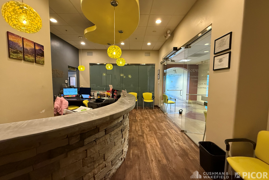 1640 E River Rd, Tucson, AZ à louer - Photo de l’immeuble – Image 2 sur 7