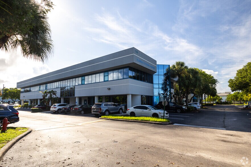 1756-1758 N Congress Ave, West Palm Beach, FL à louer - Photo de l’immeuble – Image 3 sur 5