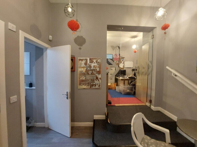 41 Bryson Rd, Edinburgh à vendre - Photo de l’immeuble – Image 2 sur 2