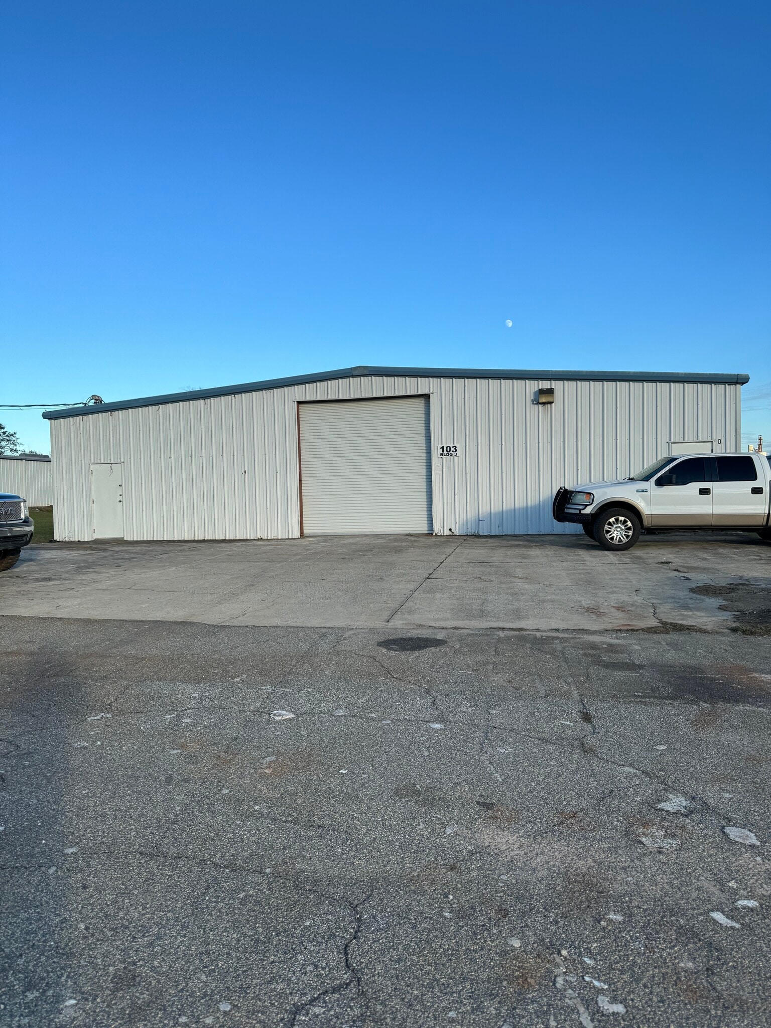 103 Industrial Park Dr, Perry, GA à louer Photo principale– Image 1 sur 8