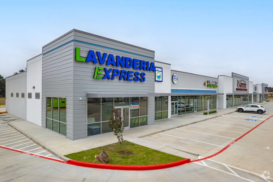 24151 Highway 59, Porter, TX à louer - Photo principale – Image 1 sur 5