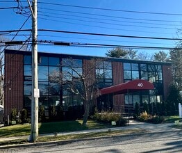 40 Railroad Ave, Glen Head, NY à louer Photo intérieure– Image 2 sur 5