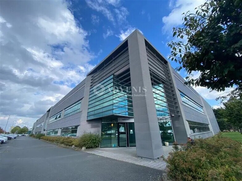 Local d’activités dans Bonneuil-sur-Marne à louer - Photo de l’immeuble – Image 1 sur 1