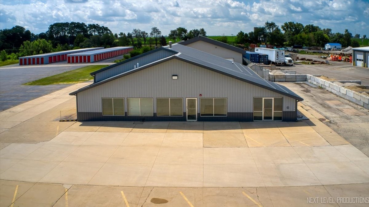 2690 E Church St, Sandwich, IL à louer Aérien– Image 1 sur 28