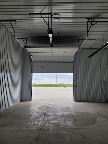 401 Snyder Drive- Building. A, Huxley, IA à louer - Photo de l’immeuble – Image 3 sur 13