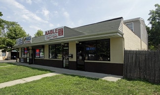 Plus de détails pour 51 Carleton Ave, Islip Terrace, NY - Bureau/Local commercial à louer