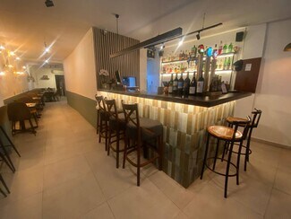 Plus de détails pour Local commercial à louer