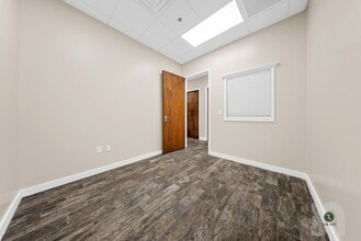 7362 Futures Dr, Orlando, FL à louer Photo intérieure– Image 1 sur 10