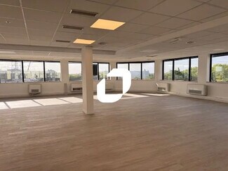 Plus de détails pour 1 Rue De La Croix Des Maheux, Cergy - Bureau à louer