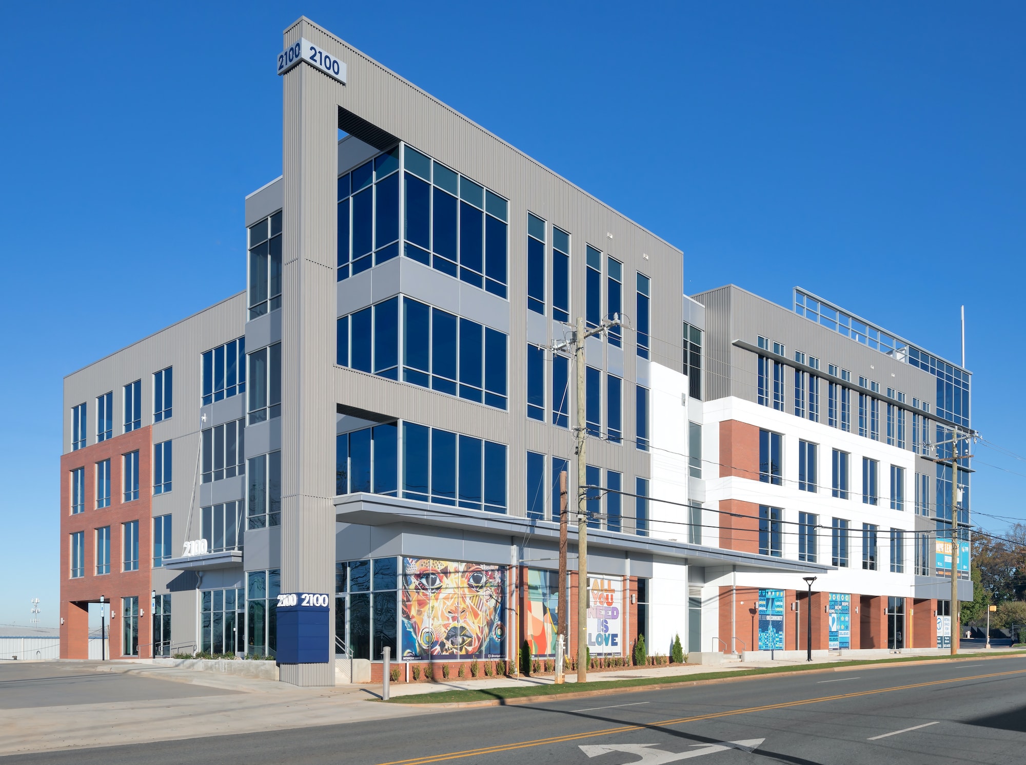 2100 S Tryon St, Charlotte, NC à louer Photo principale– Image 1 sur 5