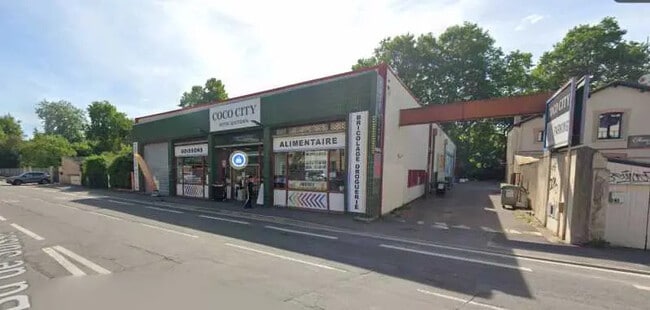 Plus de détails pour Local commercial à louer