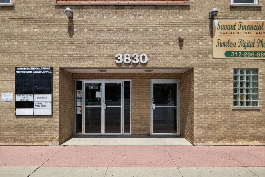 3830 W 95th St, Evergreen Park, IL à louer - Photo de l’immeuble – Image 3 sur 8