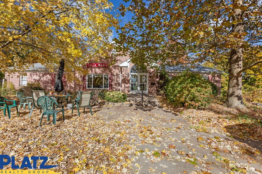 122 E College St, Alliance, OH à vendre - Photo de l’immeuble – Image 2 sur 10