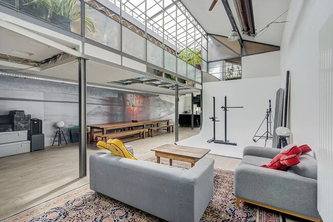 Plus de détails pour Bureau à vendre