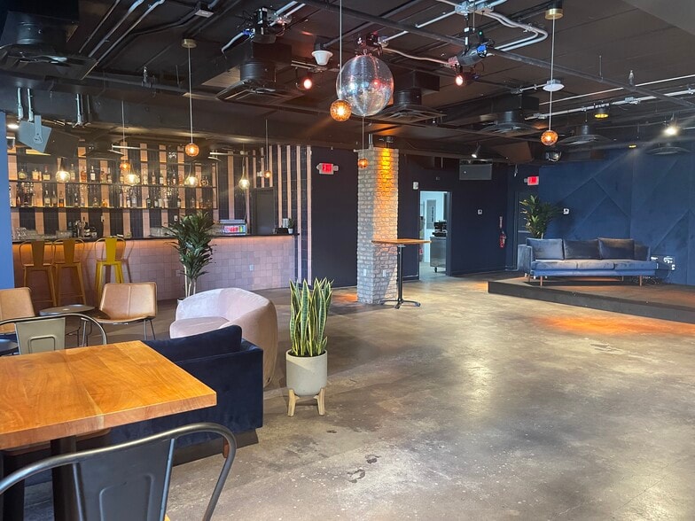 268 SW 8th St, Miami, FL à louer - Photo intérieure – Image 2 sur 19