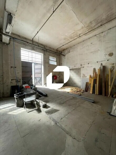 Local d’activités dans Voiron à louer - Photo de l’immeuble – Image 3 sur 6