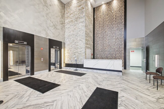 1150 South Ave, Staten Island, NY à vendre - Photo intérieure – Image 2 sur 20