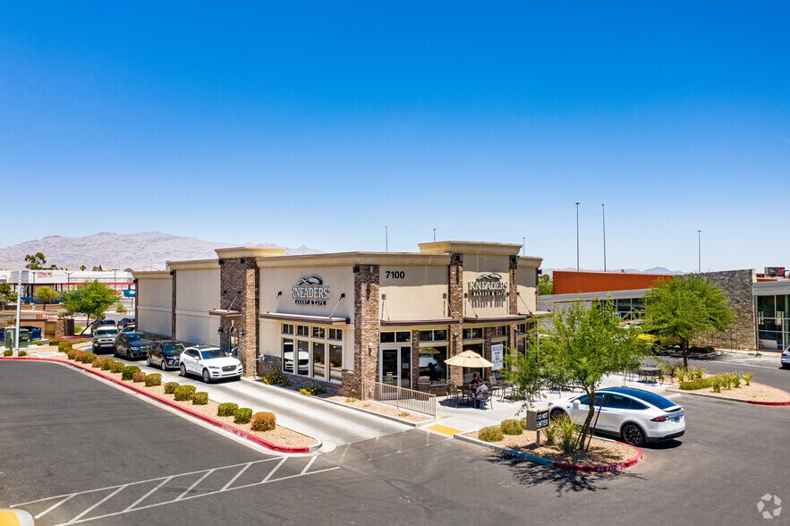 7100 W Craig Rd, Las Vegas, NV à vendre - Photo de l’immeuble – Image 3 sur 3