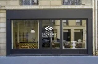 Local commercial dans Vincennes à louer Photo de l’immeuble– Image 1 sur 4