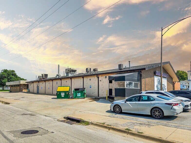 4924 Center St, Omaha, NE à louer - Photo de l’immeuble – Image 3 sur 11
