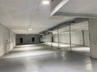 Plus de détails pour 2543 Jerome Ave, Bronx, NY - Local commercial à louer