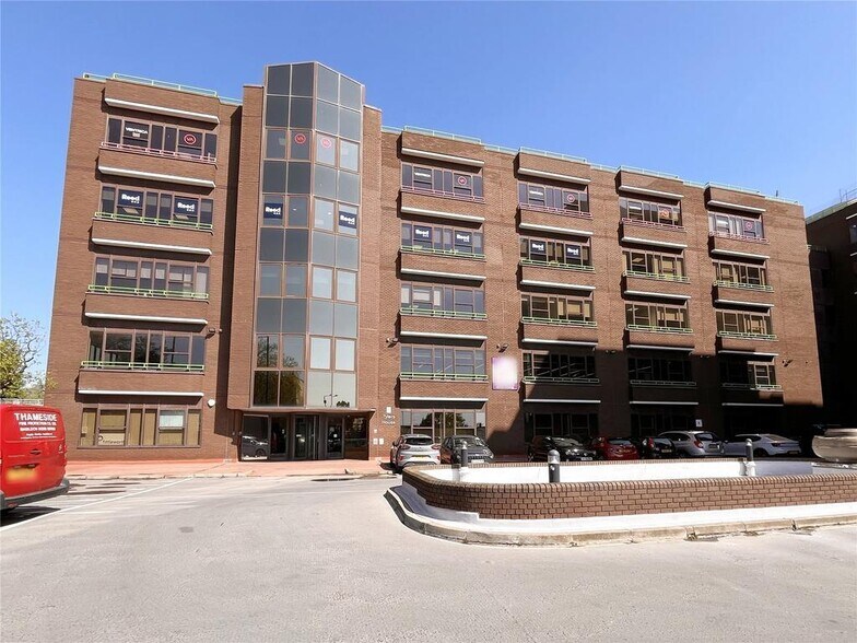 8 Madeira Ave, Leigh On Sea à louer - Photo de l’immeuble – Image 1 sur 21