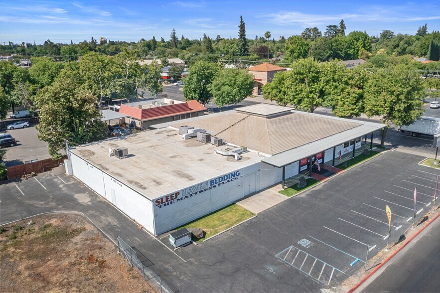 1120 McHenry Ave, Modesto, CA à vendre - Photo de l’immeuble – Image 2 sur 15