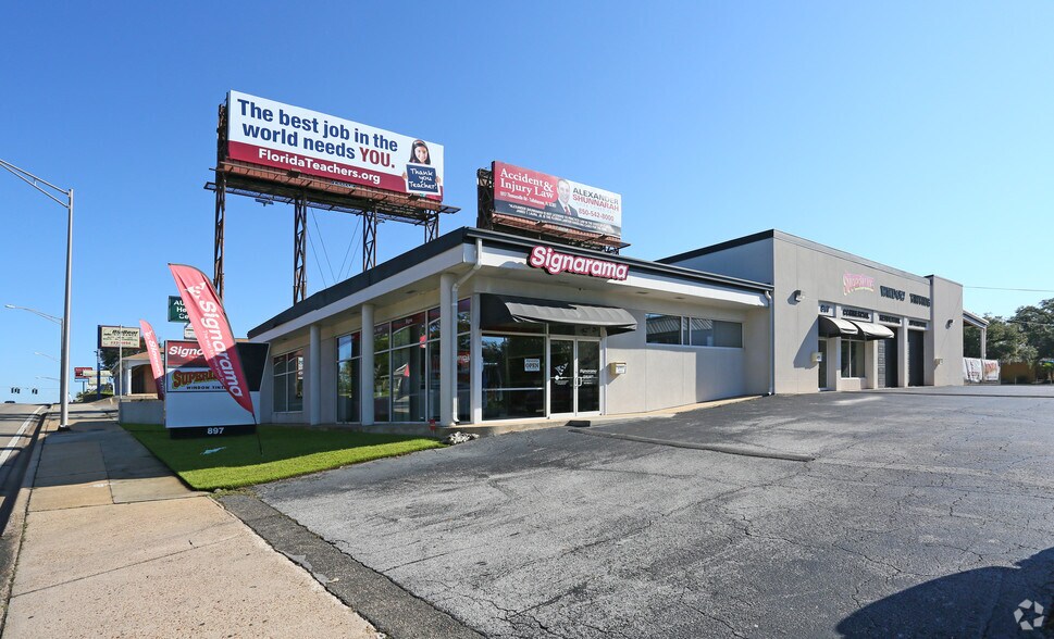 897 N Monroe St, Tallahassee, FL à louer - Photo principale – Image 1 sur 21