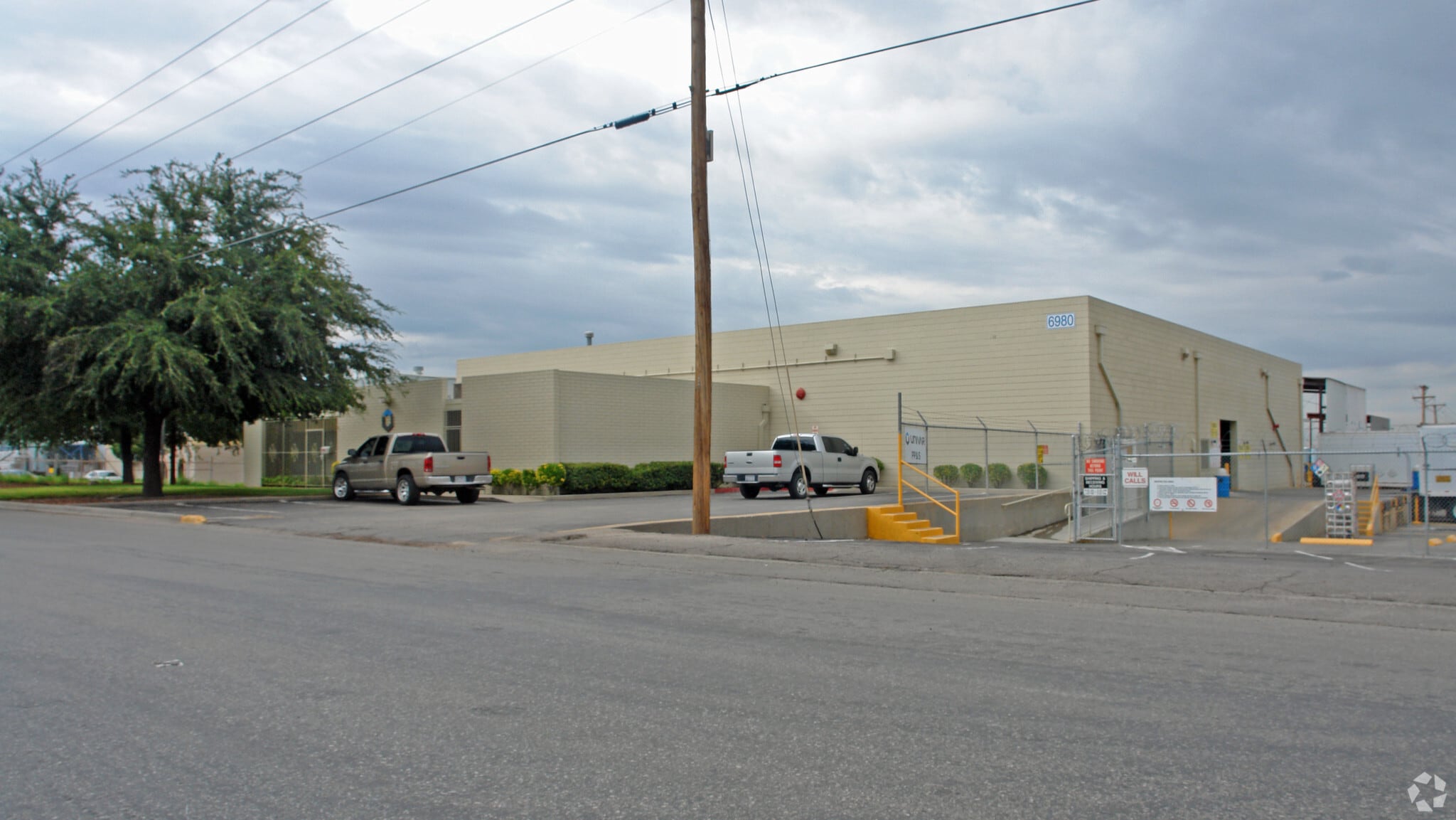 6980 Market Ave, El Paso, TX à vendre Photo de l’immeuble– Image 1 sur 4