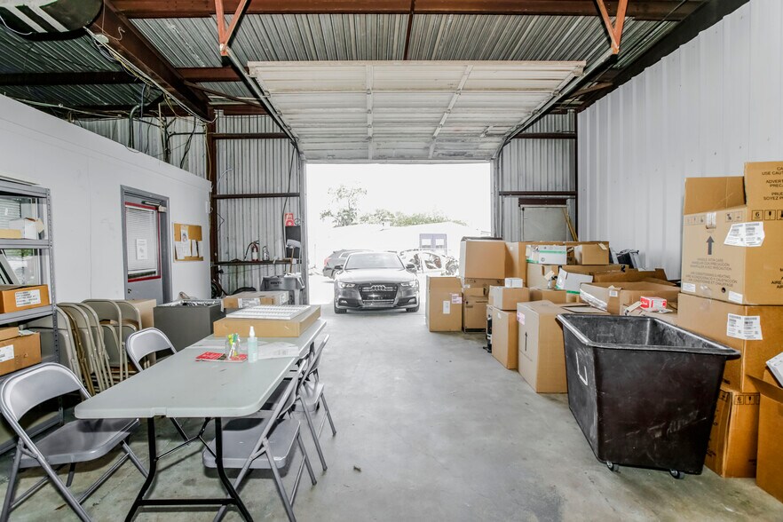 7110 Overland Rd, Orlando, FL à louer - Photo de l’immeuble – Image 3 sur 23