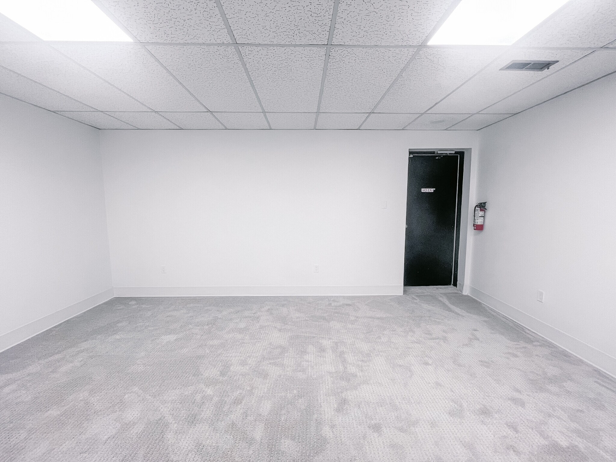 743 Wellington Rd, London, ON à louer Photo intérieure– Image 1 sur 3