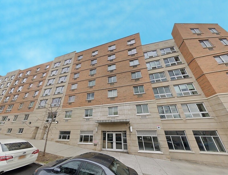 1382 Shakespeare Ave, Bronx, NY à louer Photo de l’immeuble– Image 1 sur 14