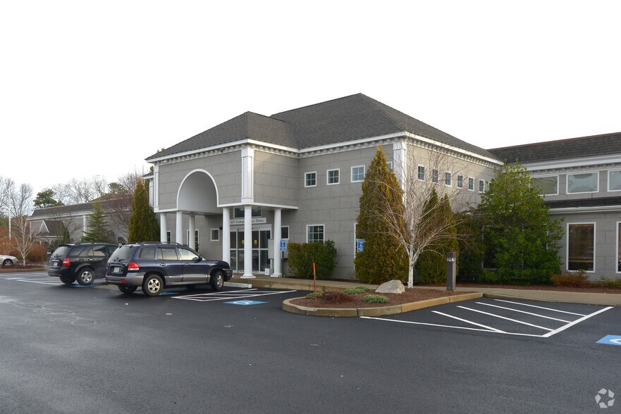 70 Airport Rd, Hyannis, MA à louer - Photo principale – Image 1 sur 20