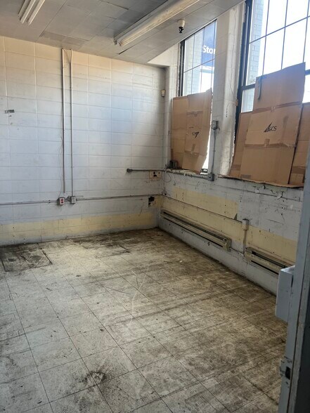 425 Ferry St, Newark, NJ à louer - Photo intérieure – Image 2 sur 9