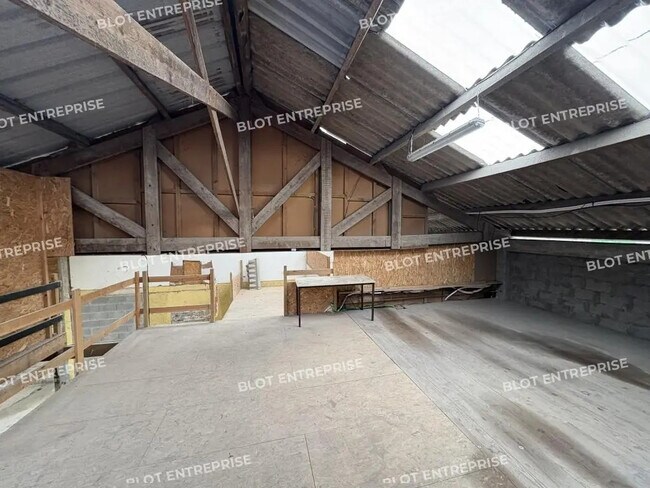 Plus de détails pour Bureau, Industriel/Logistique à louer