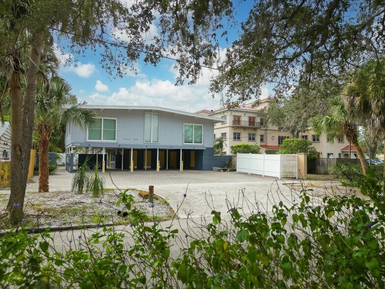 1236 13th St, Sarasota, FL à vendre - Photo de l’immeuble – Image 2 sur 79